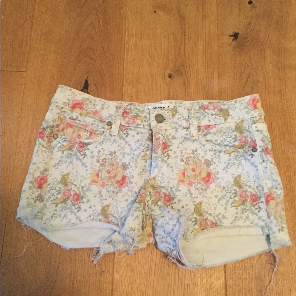 Paige floral shorts🌿🌸